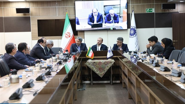 در نشست کمیسیون کشاورزی اتاق ایران با حضور فعالان زنجیره تولید غذا و نمایندگان دستگاه‌های تأمین‌کننده انرژی، آخرین وضعیت تأمین انرژی این واحدها و تمهیدات لازم برای پایداری آن مورد بحث و بررسی قرار گرفت.