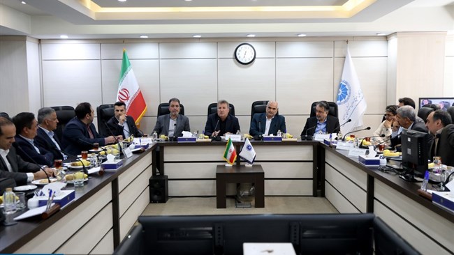 در نشست اعضای فراکسیون تسهیل تجارت و سرمایه‌گذاری مجلس با انجمن سرمایه‌گذاری‌های ایرانی و خارجی، مشکلات و دغدغه‌های حوزه سرمایه گذاری داخلی و خارجی مورد بحث و بررسی قرار گرفت.