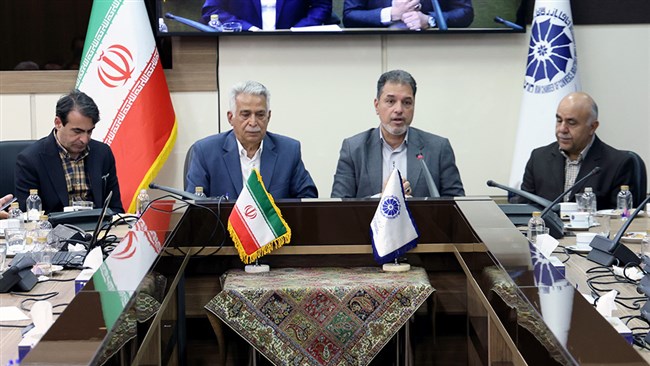 نایب‌ رئیس اتاق ایران با اشاره به مأموریت مهم تشکل‌های اقتصادی به عنوان رگولاتوری میان حاکمیت و اعضای این تشکل‌ها، گفت: اتاق ایران موضوع ساماندهی تشکل‌ها و حمایت از آن‌ها را به شکل جدی دنبال می‌کند.
