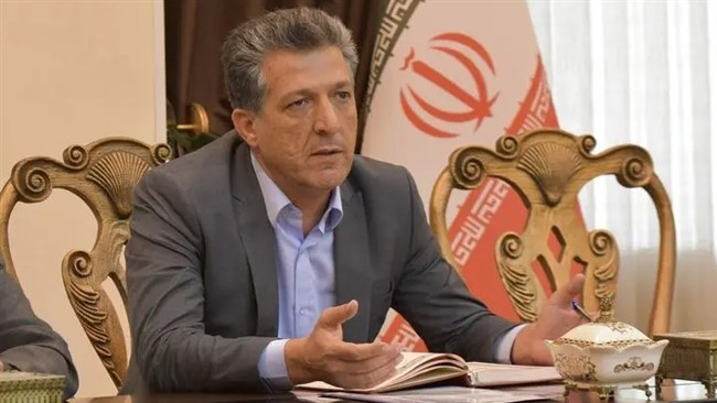 قاسم کریمی رئیس اتاق ارومیه با تاکید بر اهمیت تولید با ارزش‌افزوده بیشتر و تقویت جایگاه صادراتی استان به پیگیری برای افزایش سطح سرمایه‌گذاری‌ها برای تقویت صنایع تبدیلی استان اشاره کرد.