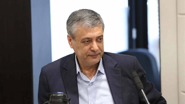 رئیس اتاق کرمان با بیان اینکه در استان کرمان برای حل مشکلات اقتصادی و مدیریت بحران همپوشانی بسیاری وجود دارد، گفت: کمیته بحران اتاق کرمان آمادگی دارد محوریت این کار را بپذیرد تا فعالیت ها با سرعت بیشتری انجام شود.