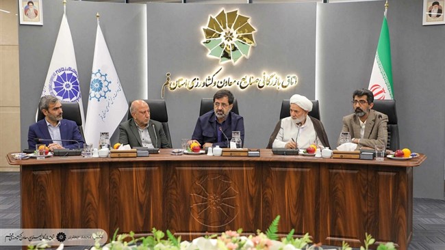 استاندار قم در نشست شورای گفت‌وگوی استان با اشاره به پیگیری تأمین منابع مالی برای جبران خسارات و احیای واحدهای تولیدی آسیب‌دیده، بر استفاده از ظرفیت شبکه بانکی و اجرای طرح بهینه‌سازی مصرف انرژی در استان تأکید کرد.