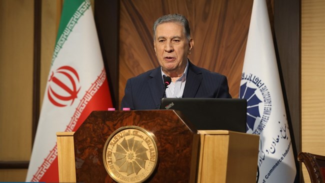 رییس اتاق ایران گفت: امیدواریم مسئولان نظام با تدبیر کارشناسی‌شده در تمامی مسائل مخصوصا مذاکرات عمل کنند تا بتوانیم برای کشور به یک آرامش خاطر و صلح پایدار با حفظ اقتدار جمهوری اسلامی ایران دست یابیم.