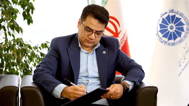 محسن ملایی، معاون امور کمیسیون‌ها، مجامع و امور شوراهای اتاق ایران در یادداشتی بر بازطراحی حداقل دستمزد در ایران به سمت «نظام چندسطحی دستمزد» تاکید کرد.