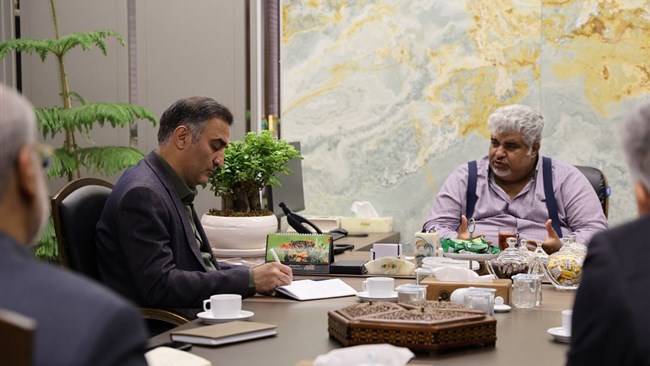 در راستای تقویت تعاملات میان نهادهای علمی و بخش خصوصی، نشست مشترک رئیس اتاق بازرگانی یزد با پارک علم و فناوری یزد برگزار شد.