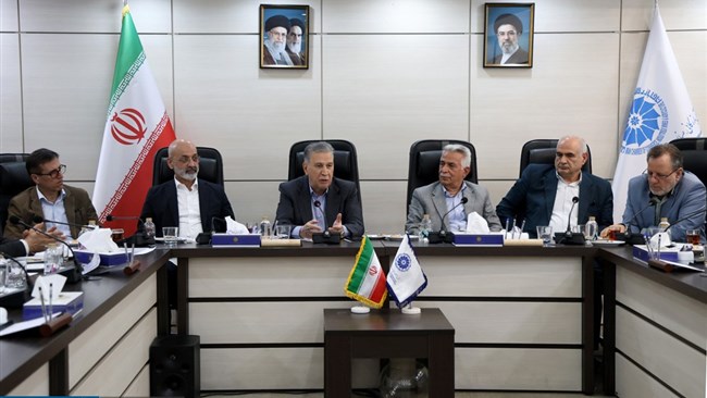 صمد حسن‌زاده، رئیس اتاق ایران گفت: اتاق ایران در راستای اجرای ماموریت‌های قانونی خود، راه‌های مختلف تجارت از جمله تهاتر را در دست بررسی دارد و سعی می‌کند ضمن شناسایی دغدغه‌ها، راهکارهای اجرایی را مطرح و پیگیری کند.