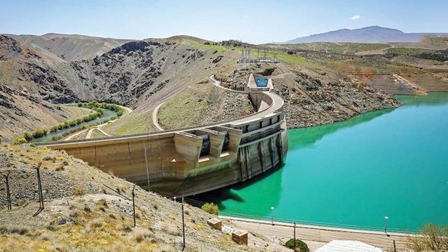 بر اساس داده‌های گزارش ماهانه «بررسی وضعیت منابع آب سطحی کشور» میزان پرشدگی مخازن سدهای مهم کشور در سال آبی جاری تا نیمه نخست فروردین‌ماه 1405، حدود 54 درصد بوده است.