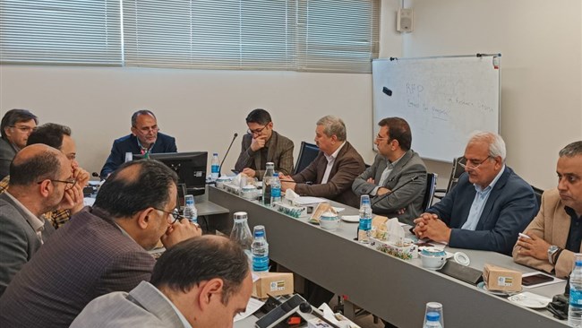 در نشست کمیته حمایت از کسب و کار خراسان رضوی، دو دستورکار «برنامه زمان‌بندی فرایند افزایش دیماند برق» و «اولویت‌دهی به زیرساخت‌های شهرک‌های صنعتی» بررسی شد.