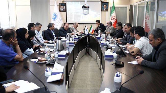 در نشست کمیسیون انرژی اتاق ایران ضمن تشریح وضعیت نامناسب ناوگان فرسوده حمل بار، بر ضرورت اصلاح قانون اسقاط و تسهیل نوسازی ناوگان فرسوده تأکید شد.