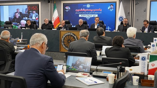 رئیس اتاق کرج در نشست شورای گفت‌وگوی دولت و بخش خصوصی استان با اشاره به شرایط خاص اقتصادی، بر ضرورت اتخاذ تصمیمات فوری در سطح سران قوا و رفع محدودیت‌های پیش‌روی فعالان اقتصادی تأکید کرد.