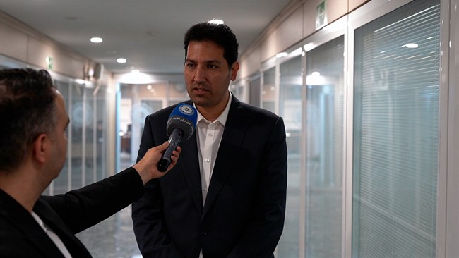 رشید عزیزپور رئیس کمیسیون صنایع غذایی اتاق ایران گفت: در حال برنامه‌ریزی برای تامین مواد اولیه صنعت غذا در کل فرآیند تولید و وصول مطالبات واردکنندگان از دولت هستیم.