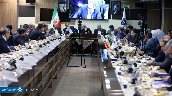 نشست هم‌اندیشی فعالان بخش خصوصی با رئیس سازمان برنامه‌و‌بودجه در راستای رویکرد «اتاق ایران، نهاد حل مسئله» برگزار و پیشنهادهایی برای تقویت زیرساخت‌های مرزی در مرز بازرگان ارائه شد.