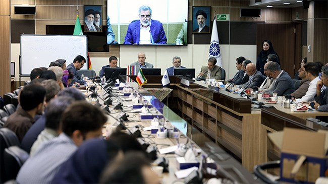 نشست کمیسیون انرژی و صنعت اتاق مشترک ایران و روسیه با حضور فعالان اقتصادی، نمایندگان دولت و بانک‌هاو نمایندگان اقتصادی تاتارستان روسیه، با هدف بررسی مشکلات و ارائه راهکارهای تقویت تجارت ایران و روسیه برگزار شد.