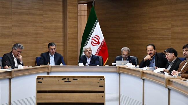 در نشست کارگروه توسعه صادرات غیرنفتی استان گلستان، موضوعات مرتبط شامل رفع موانع صادراتی، تسهیل فرآیندهای تجاری و تقویت حضور محصولات گلستان در بازارهای هدف مورد بررسی قرار گرفت.