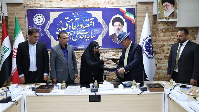 رئیس اتاق اهواز از توسعه همکاری‌های اقتصادی خوزستان و ذی‌قار عراق در پی سفر هیأت تجاری این استان به اهواز خبر داد و گفت: در جریان این سفر تفاهم‌نامه‌ای برای گسترش همکاری‌های صنعتی و اقتصادی به امضا رسید.