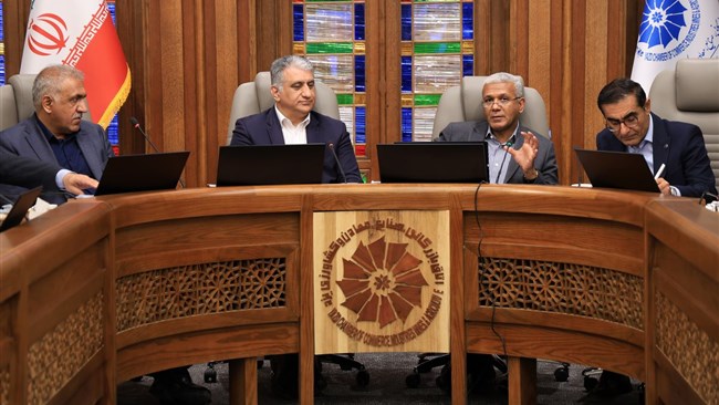نایب رئیس اتاق یزد از برگزاری همایش «فرصت‌های توسعه تجارت ایران و آفریقا» خبر داد و این رویداد را گامی مهم در مسیر گسترش تعاملات اقتصادی و تجاری استان یزد با بازارهای نوظهور آفریقا دانست.