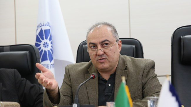 افشین کلاهی رئیس کمیسیون کسب‌وکارهای نوین و دانش‌بنیان اتاق ایران ضمن اشاره به راه‌اندازی شورای سیاست‌گذاری رویداد ملی تقدیر از سرآمدان صادرات دانش‌بنیان از ایجاد کارگروه‌های تخصصی در حوزه‌ اینترنت اشیا خبر داد.