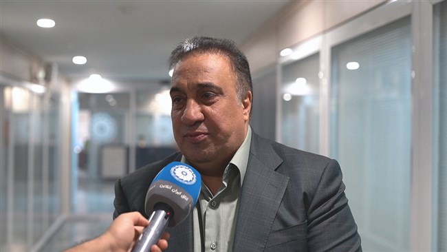 مهرداد اکبریان، رئیس انجمن سنگ‌آهن ایران معتقد است علی‌رغم آسیب‌های وارد آمده بر زنجیره فولاد با حمایت‌های هدفمند دولت و افزایش تاب‌آوری بنگاه‌های کوچک و متوسط می‌توان روند رونق تولید در این بخش را ادامه داد.