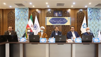 رئیس اتاق اصفهان می‌گوید: این استان سهم مهمی در صنعت، معدن و تجارت کشور دارد و به‌عنوان استانی ویژه، باید به رئیس سازمان صنعت، معدن و تجارت آن اختیاراتی در حد معاون وزیر داده شود.