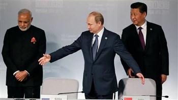 تحریم‌های آمریکا علیه چین و روسیه، باعث شده چین، بیش‌ازپیش به کشورهای شورای همکاری خلیج‌فارس روی بیاورد روسیه نیز با اتخاذ سیاست‌های مبتنی بر تجارت با کشورهای آسیایی، سهم آسیا در تجارت خود را به 70 درصد برساند.
