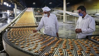 کمیسیون صنایع غذایی اتاق بازرگانی، صنایع، معادن و کشاورزی ایران و کانون انجمن‌های صنایع غذایی ایران بیانیه مشترکی در زمینه استمرار تولید و حفظ ثبات بازار صادر کردند.